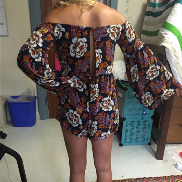 URBAN OUTFITTERS navy floral long sleeve romper - Picture 3 of 4